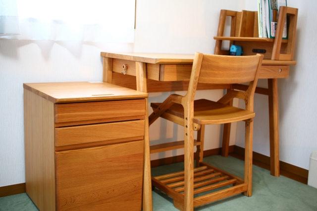 部屋のかたずけが上手な女の子