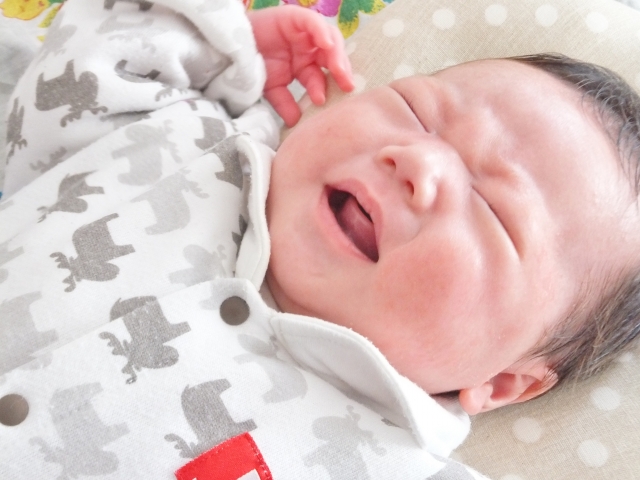 泣いている赤ちゃんから離れて家事をしても大丈夫？