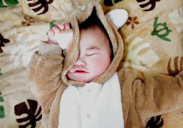 赤ちゃんが1日に寝ている時間は？